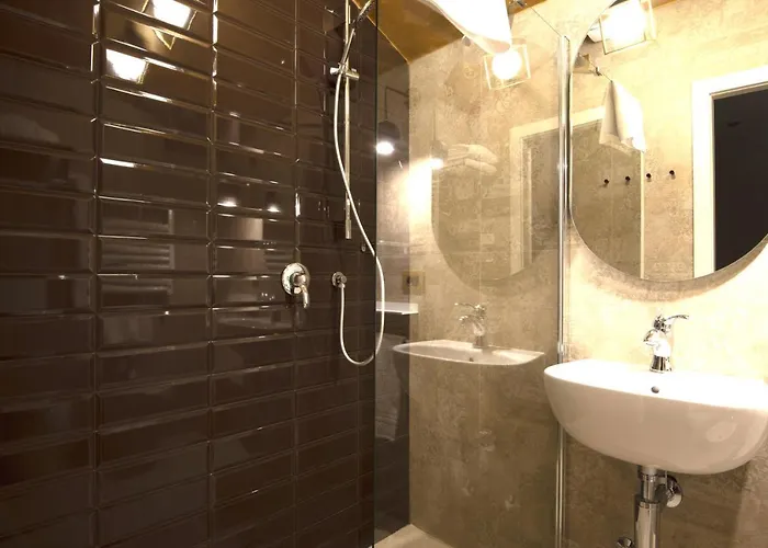 Pan Di Zenzero Icecream فندق 3*